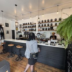 Brooklyn Tea - Inside counter