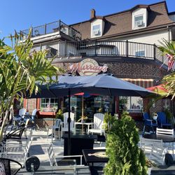 Murray’s Tavern