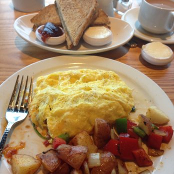 Moonraker Restaurant - Veggie omelet, toast, potatoes - New American Near Me - Pacifica, California Moonraker Restaurant - Veggie omelet, toast, potatoes - New American Near Me - Pacifica, California