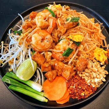 Amaz Thai Cafe & Bistro - Shrimp Pad Thai - Thai Near Me - Norfolk, Virginia