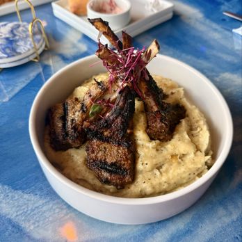 EVO Kitchen - Lamb chops and garlic mash - American Near Me - Charlotte, North Carolina EVO Kitchen - Lamb chops and garlic mash - American Near Me - Charlotte, North Carolina