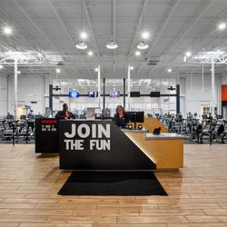 Crunch Fitness - Brook Rd