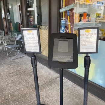 Eggs 'n Things Ko Olina - Dine in check in kiosk - American Near Me - Kapolei, Hawaii