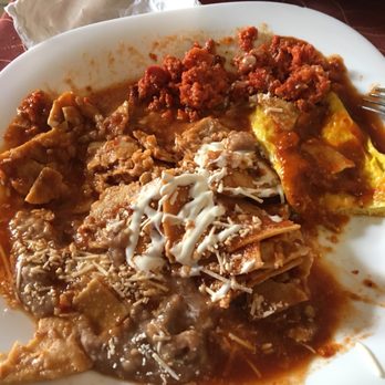 Tulúm - Red chilaquiles - Mexican Near Me - Guanajuato, GUA Tulúm - Red chilaquiles - Mexican Near Me - Guanajuato, GUA