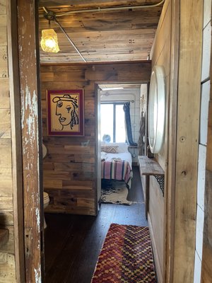 FlopHouze - Shipping Container Hotel by null
