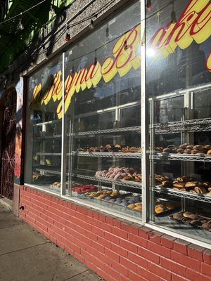 La Reyna Bakery & Coffee Shop by null