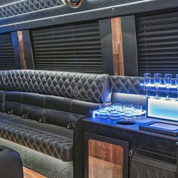 Grand Limousine - Grand Limousine 10 passenger Sprinter Limousine