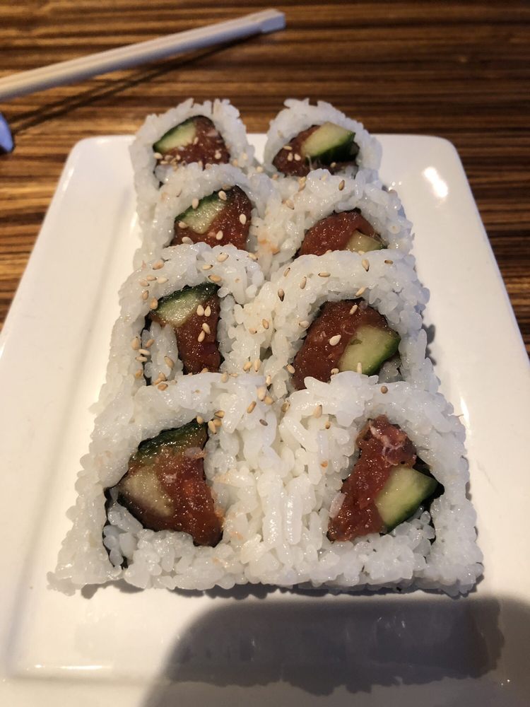 Order Spicy Tuna Roll food online from Mikuni | Fair Oaks store, Fair Oaks on bringmethat.com