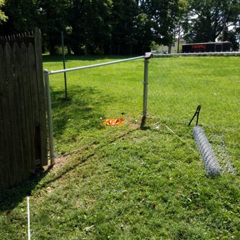 Fix8 Handyman Service - Chain link fence repair - Handyman Near Me Fix8 Handyman Service - Chain link fence repair - Handyman Near Me