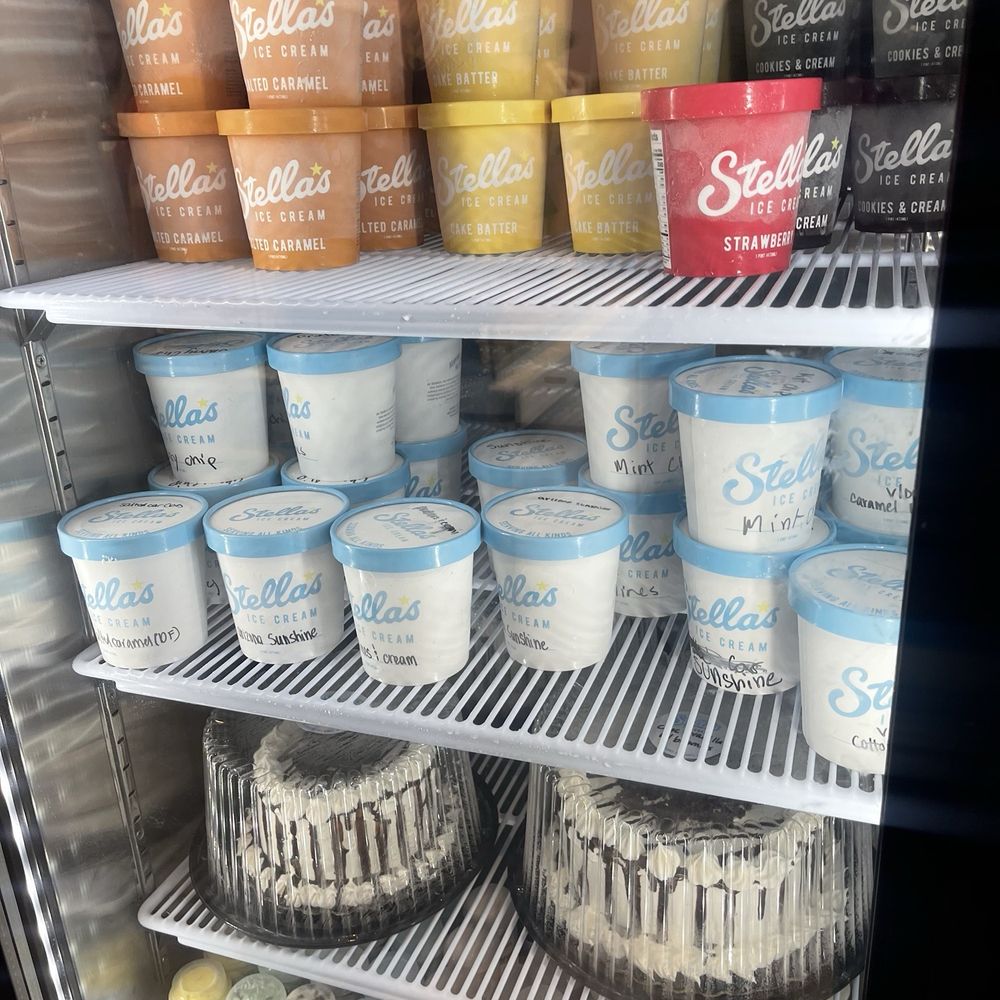 Stella's Ice Cream - Ahwatukee - To go containers, ice cream cakes - Ice Cream & Frozen Yogurt Near Me - Phoenix, Arizona Stella's Ice Cream - Ahwatukee - To go containers, ice cream cakes - Ice Cream & Frozen Yogurt Near Me - Phoenix, Arizona