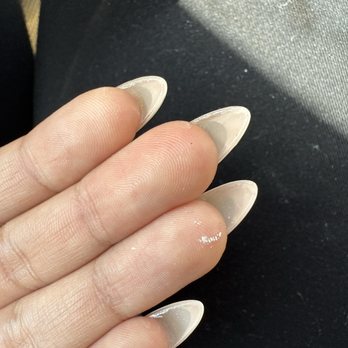 La Na Nail Lounge - Nail Salons Near Me - Kirkland, Washington
