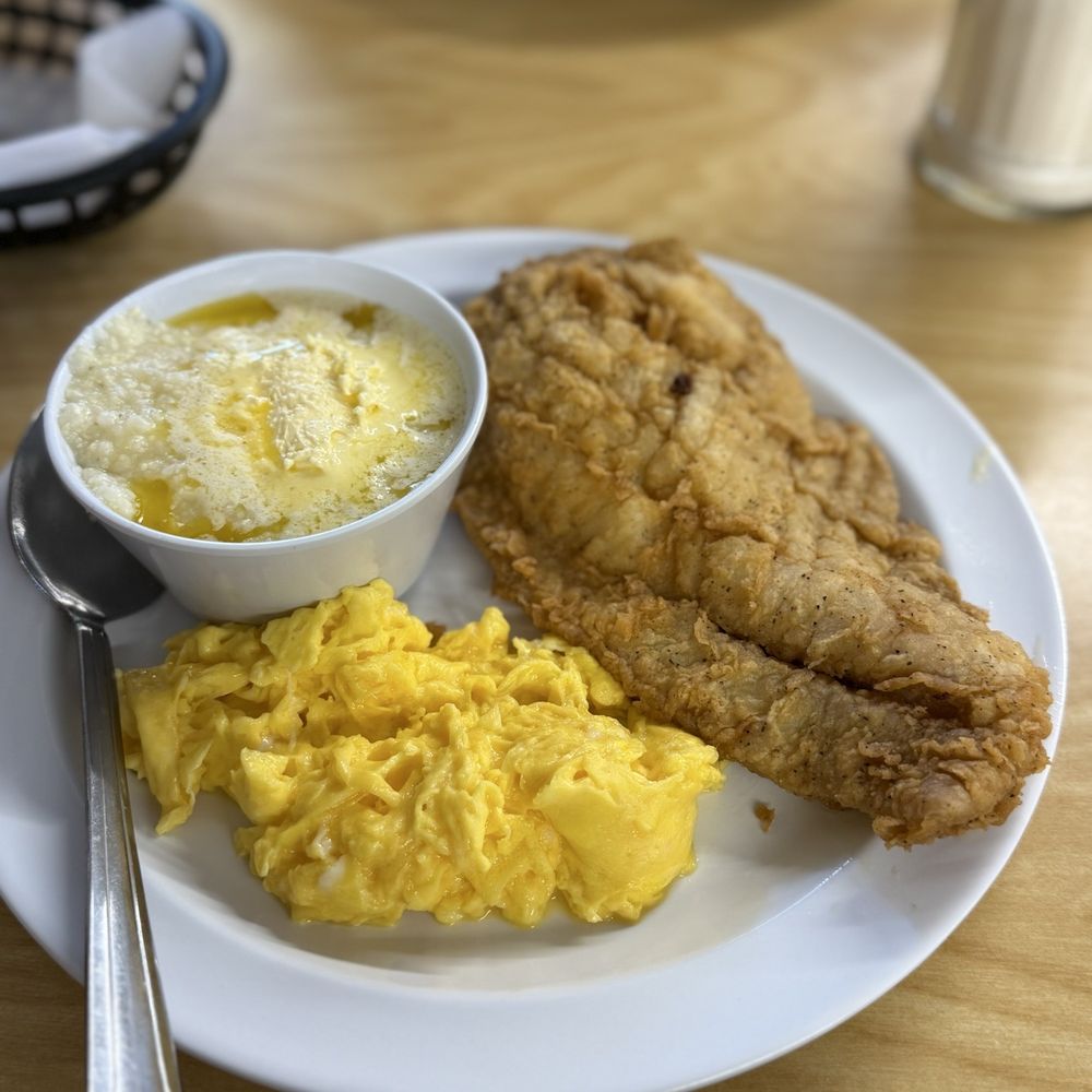 The Serving Spoon - Spooners breakfast Red Snapper, Grits, & eggs - Breakfast & Brunch Near Me - Inglewood, California The Serving Spoon - Spooners breakfast Red Snapper, Grits, & eggs - Breakfast & Brunch Near Me - Inglewood, California