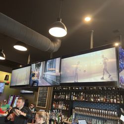 Growlers East Tosa - Vibe