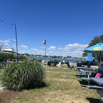 Sunset Cove - Outside dining & lounging area. Very comfortable and scenic. - Cafes Near Me - Portsmouth, Rhode Island Sunset Cove - Outside dining & lounging area. Very comfortable and scenic. - Cafes Near Me - Portsmouth, Rhode Island