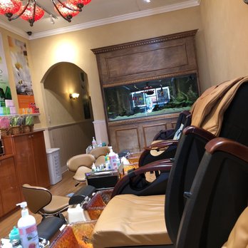 GW Nails & Spa - Backof studio - Nail Salons Near Me - New Hyde Park, New York GW Nails & Spa - Backof studio - Nail Salons Near Me - New Hyde Park, New York