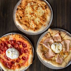 CREW Ogunquit - The perfect Neapolitan Pizza.