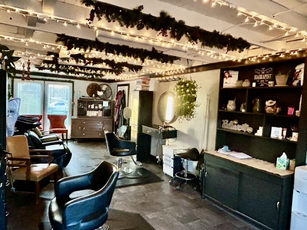 All Tangled Up Salon Logo