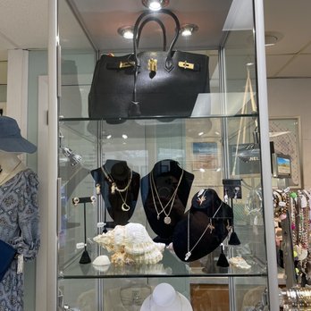 Chic At The Beach - Used, Vintage & Consignment Near Me - Lewes, Delaware