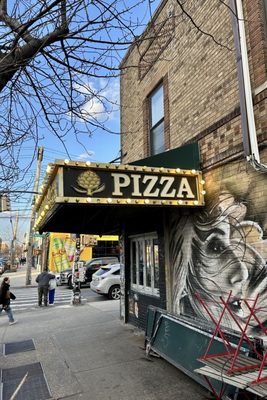 Artichoke Basille's Pizza by null