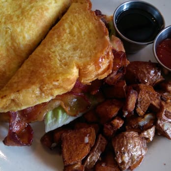 Bittersweet Kitchen - French Toast BLT and breakfast potatoes - Breakfast & Brunch Near Me - Media, Pennsylvania Bittersweet Kitchen - French Toast BLT and breakfast potatoes - Breakfast & Brunch Near Me - Media, Pennsylvania
