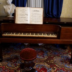 The piano played at Abraham Lincoln's wedding to Mary Todd Lincoln.