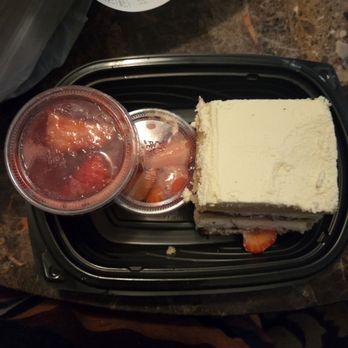 LongHorn Steakhouse - Strawberry Shortcake (Thank You 4 My Sweet Treat!!) - Steakhouses Near Me - Macon, Georgia