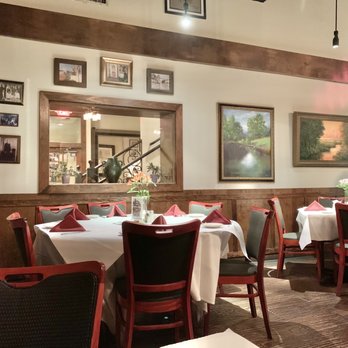 Weidmann's Restaurant - The walls boast artwork from local residents. - Steakhouses Near Me - Meridian, Mississippi