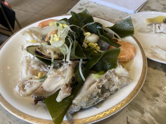 Yunnan Steam Fish Pot by null