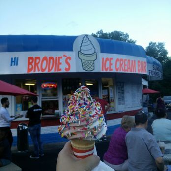 Brodie's Ice Cream Bar - Soft serve with free sprinkles! - Ice Cream & Frozen Yogurt Near Me - Bensalem, Pennsylvania