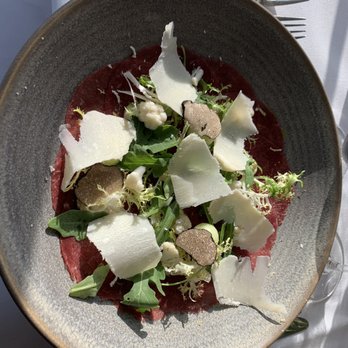Restaurant Gastronomisk Institut - Carpaccio med sommertrøfler og masser af parmesan. - Restaurants Near Me - Ry, 82 Restaurant Gastronomisk Institut - Carpaccio med sommertrøfler og masser af parmesan. - Restaurants Near Me - Ry, 82