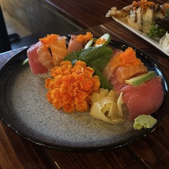 Greenlake Sushi and Roll - Bars Near Me - Seattle, Washington