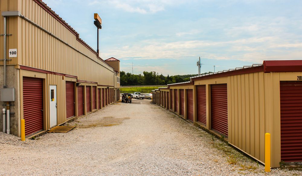 ISTORAGE SELF STORAGE 6215 West Outer Rd, Imperial, Missouri Self