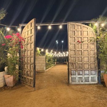Escuela - Garden entrance - Tex-Mex Near Me - Austin, Texas Escuela - Garden entrance - Tex-Mex Near Me - Austin, Texas