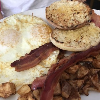 Lighthouse Cafe - Breakfast & Brunch Near Me - Sanibel, Florida Lighthouse Cafe - Breakfast & Brunch Near Me - Sanibel, Florida