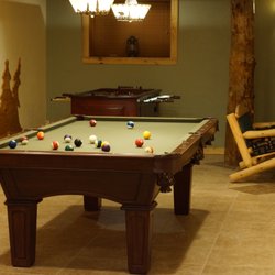 Indian Ridge Lodge - Each bedroom stay includes access to all amenities in the Game Room, Great Room, and mini-Library.