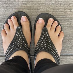 Fashion Spa Nail and Hair - Went in for a pedi and love how my French tip came out. Happy with my pedicure