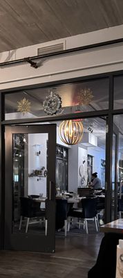 Hummingbird Bar and Kitchen by null