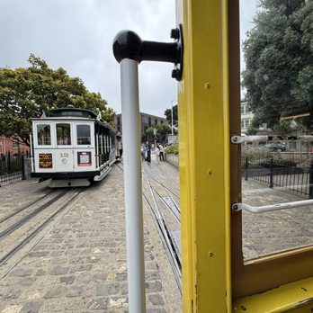 Cable Car - Powell/Mason Line - Cable Cars Near Me - San Francisco, California Cable Car - Powell/Mason Line - Cable Cars Near Me - San Francisco, California