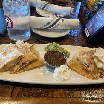 Finney's Crafthouse - Camarillo - Chicken quesadilla - New American Near Me - Camarillo, California