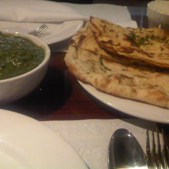 Mintt Indian Cuisine - Palak Paneer w/ Garlic Nan - Indian Near Me - Pittsburgh, Pennsylvania Mintt Indian Cuisine - Palak Paneer w/ Garlic Nan - Indian Near Me - Pittsburgh, Pennsylvania