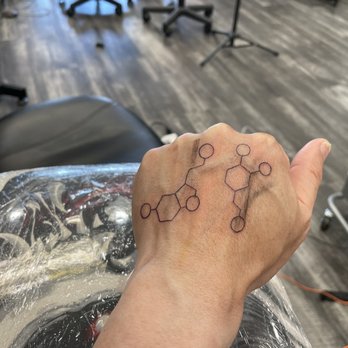Red Blossom Art - Tattoo Near Me - Garden Grove, California