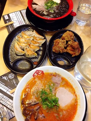 Hakata Gensuke Tonkotsu Ramen by null