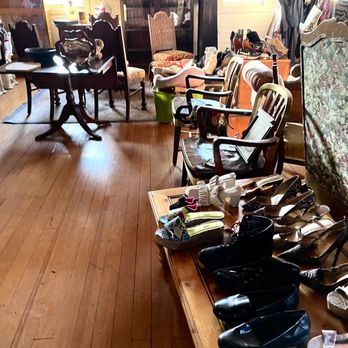 Reservoir Antique Mall - I'll Pass On The Shoes, But I'm Game For Their Furniture Items - Antiques Near Me - Shokan, New York Reservoir Antique Mall - I'll Pass On The Shoes, But I'm Game For Their Furniture Items - Antiques Near Me - Shokan, New York
