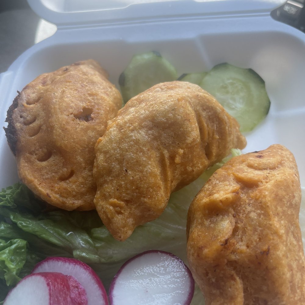Pupuseria Cuzcatlan - Chicken pastels - Salvadoran Near Me - Pacoima, California