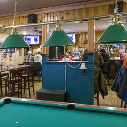 Jeff's Sports Bar & Grill - The unpretentious interior