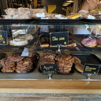 Beachcomber Coffee Company - Donuts - Coffee & Tea Near Me - Gibsons, British Columbia