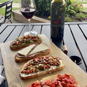 8 Chains North Winery - Bruschetta flight: original, salami/pesto, olive tapenade, prosciutto/roasted red peppers. - Wineries Near Me - Waterford, Virginia