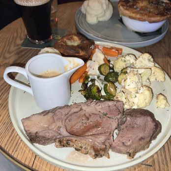Honey Fitz - Sunday Roast - Bars Near Me - New York, New York
