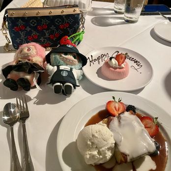 Roy's Hawaii Kai - dessert - Hawaiian Near Me - Honolulu, Hawaii Roy's Hawaii Kai - dessert - Hawaiian Near Me - Honolulu, Hawaii
