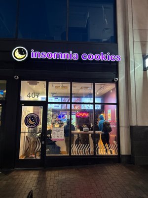 Insomnia Cookies